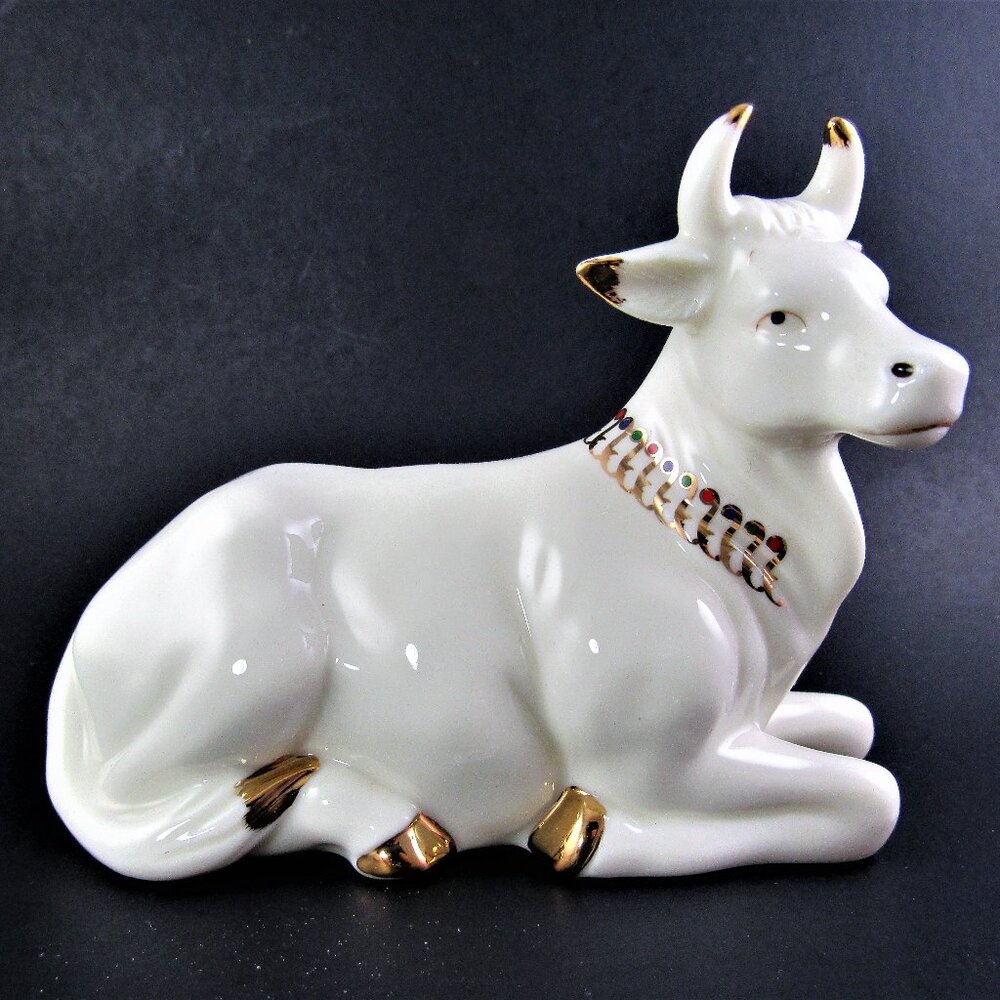 BonTon Jade Porcelain Collection Nativity Sitting Cow Calf Figurine